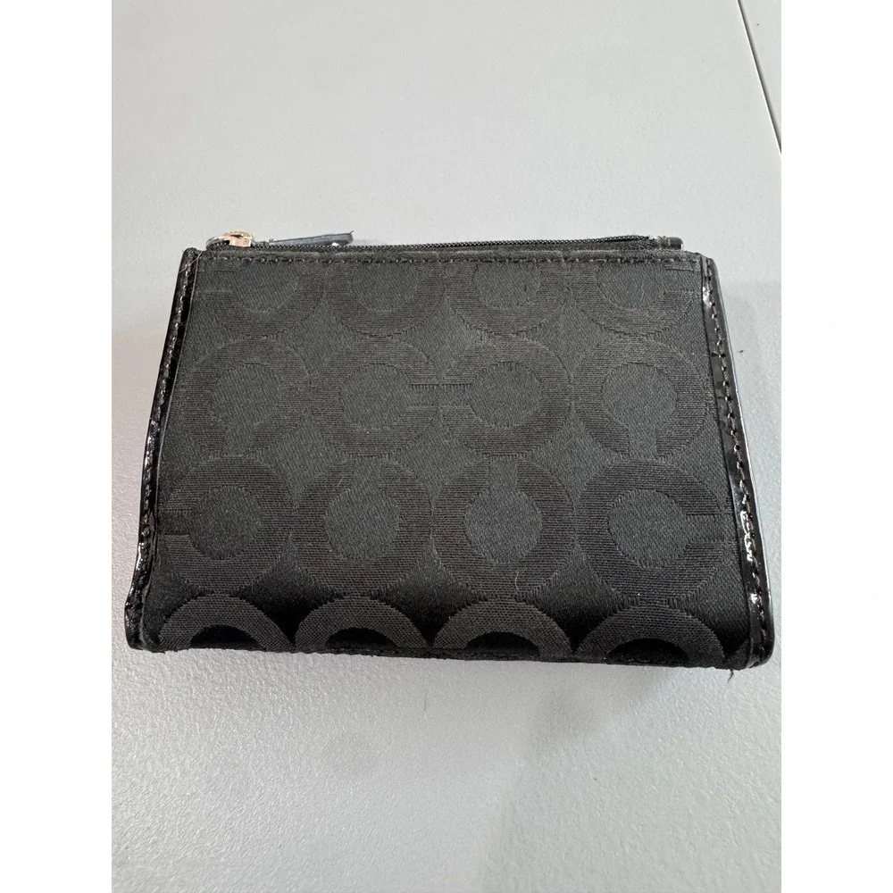 Coach Trifold Wallet Womens Black Signature Canvas Patent Leather Logo Plate
